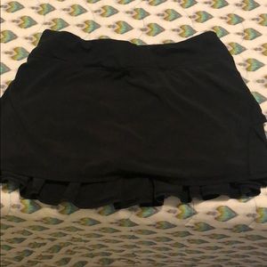 Lululemon tennis skirt. Size 6.